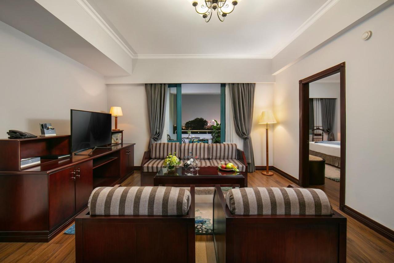 The Tray Hotel Hai Phong Exterior photo